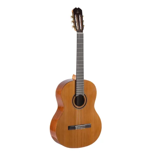 Admira Granada — 4/4 klasiskā ģitāra Admira Granada — 4/4 klasiskā ģitāra