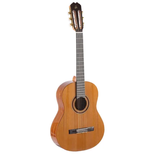 Admira Granada — 3/4 klasiskā ģitāra Admira Granada — 3/4 klasiskā ģitāra