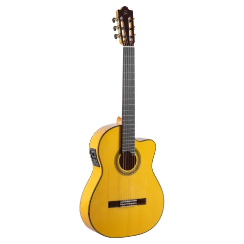 Admira Bulería Cutaway Fishman — 4/4 flamenko ģitāra Admira Bulería Cutaway Fishman — 4/4 flamenko ģitāra