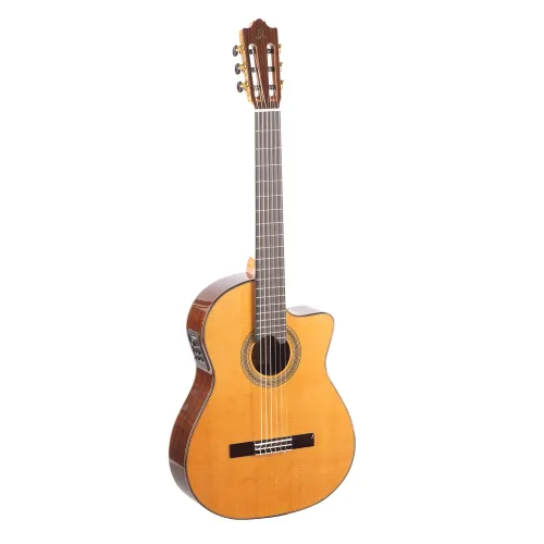 Admira Carmen Cutaway Fishman — 4/4 flamenko ģitāra Admira Carmen Cutaway Fishman — 4/4 flamenko ģitāra