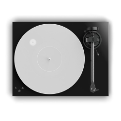 Pro-Ject X1 B True Balanced Turntable — Gloss Black