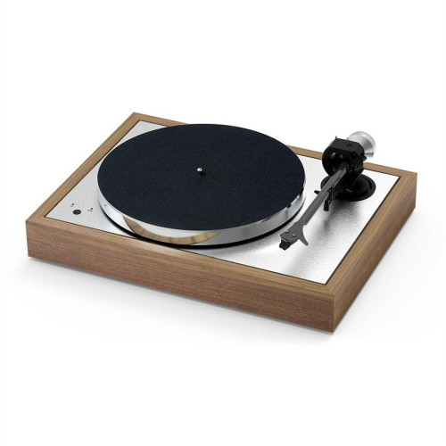 Pro-Ject The Classic EVO plašu atskaņotājs — Riekstkoks Pro-Ject The Classic EVO plašu atskaņotājs — Riekstkoks
